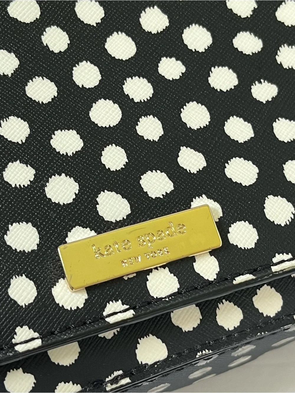 kate spade Black & White Polka Dot Large Laurel Way Carsen handbag EUC